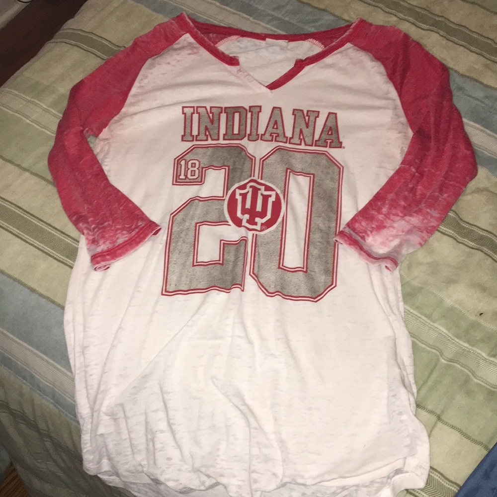 IU Quarter Sleeve Shirt